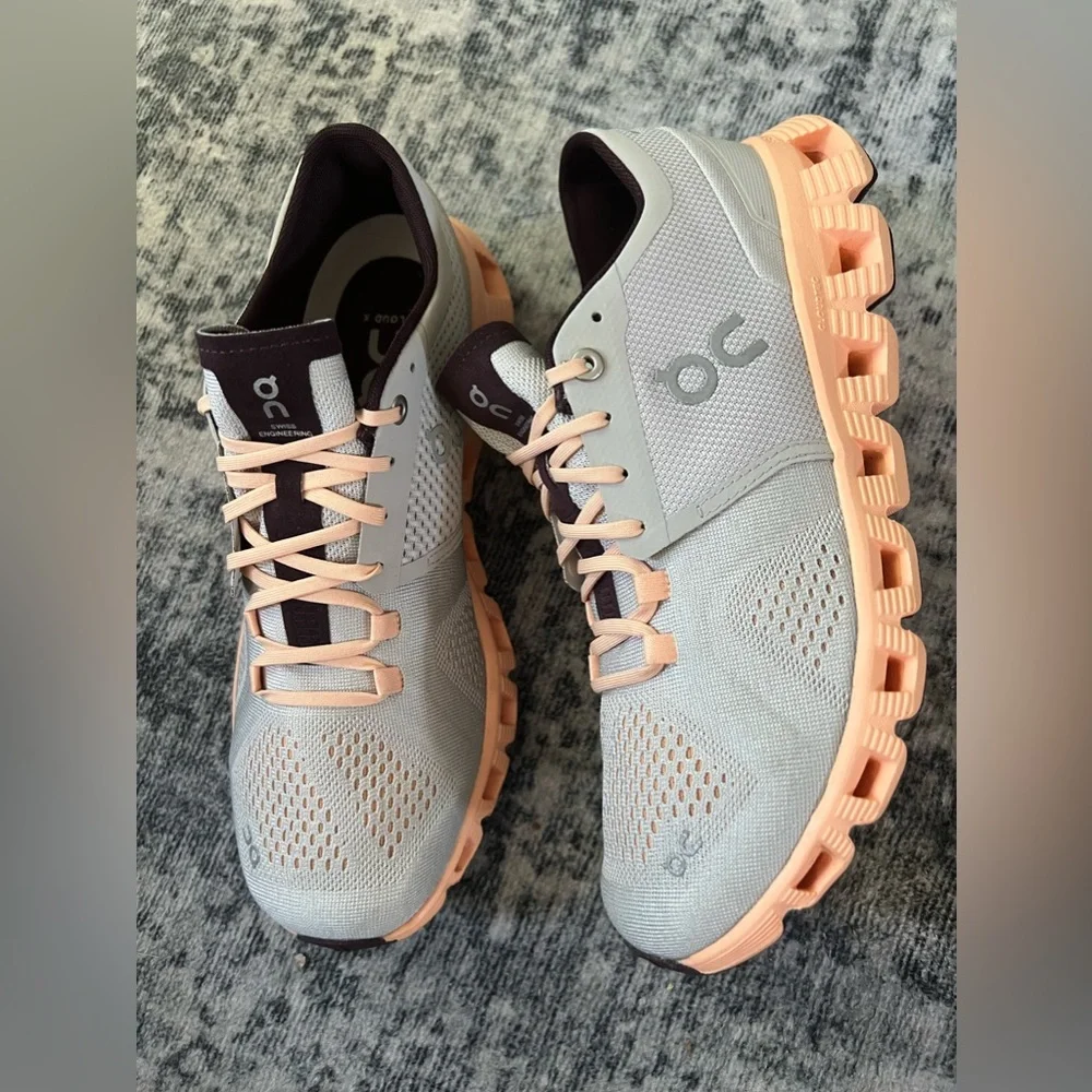 On Running Cloud X Women Sneakers - Picture 9 of 11